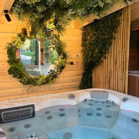 Paradise Wellness - Sauna&spa 山林小屋 Terchová
